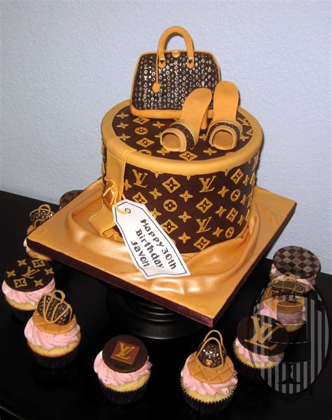 louis vuitton cale|happy birthday louis vuitton cake.